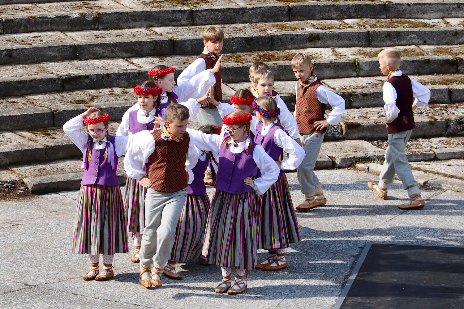Dejo tautas deju kolektīvs