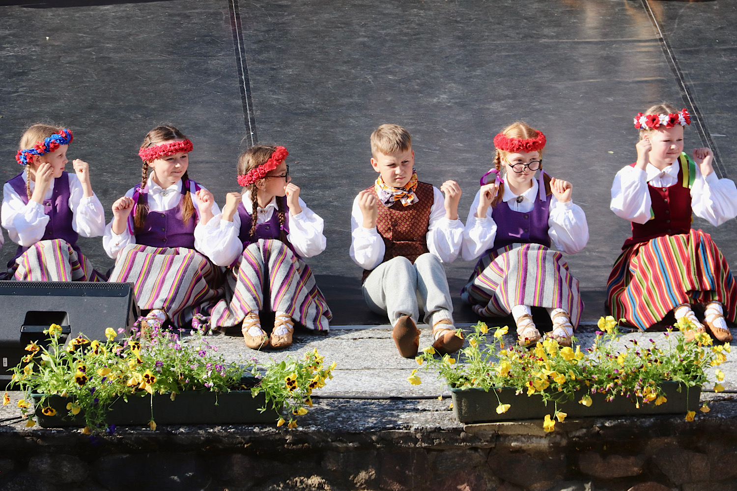 Dejo bērnu deju kolektīvs