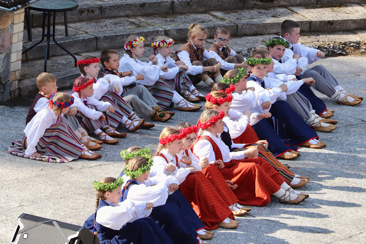Dejo bērnu deju kolektīvi