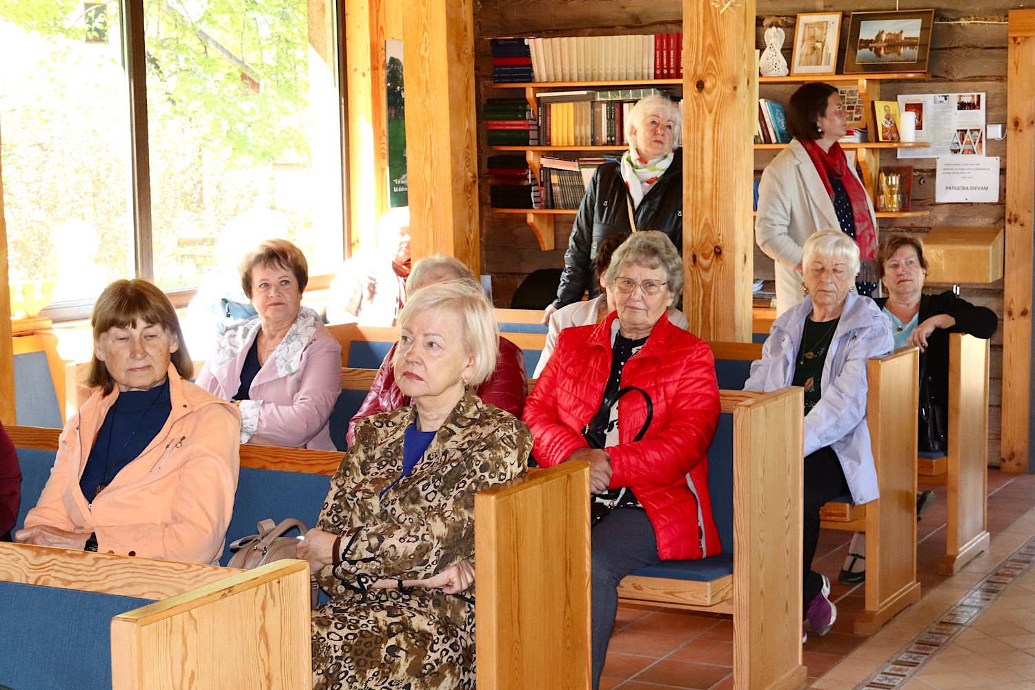 Seniori baznīcā