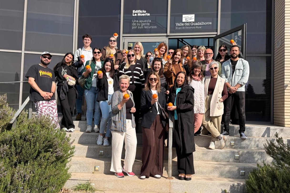 Ventspils novada Izglītības pārvaldes vadītājas vietniece Sibilla Veģe un Piltenes kultūras nama vadītāja Zane Jope devās pieredzes apmaiņas braucienā uz Spāniju