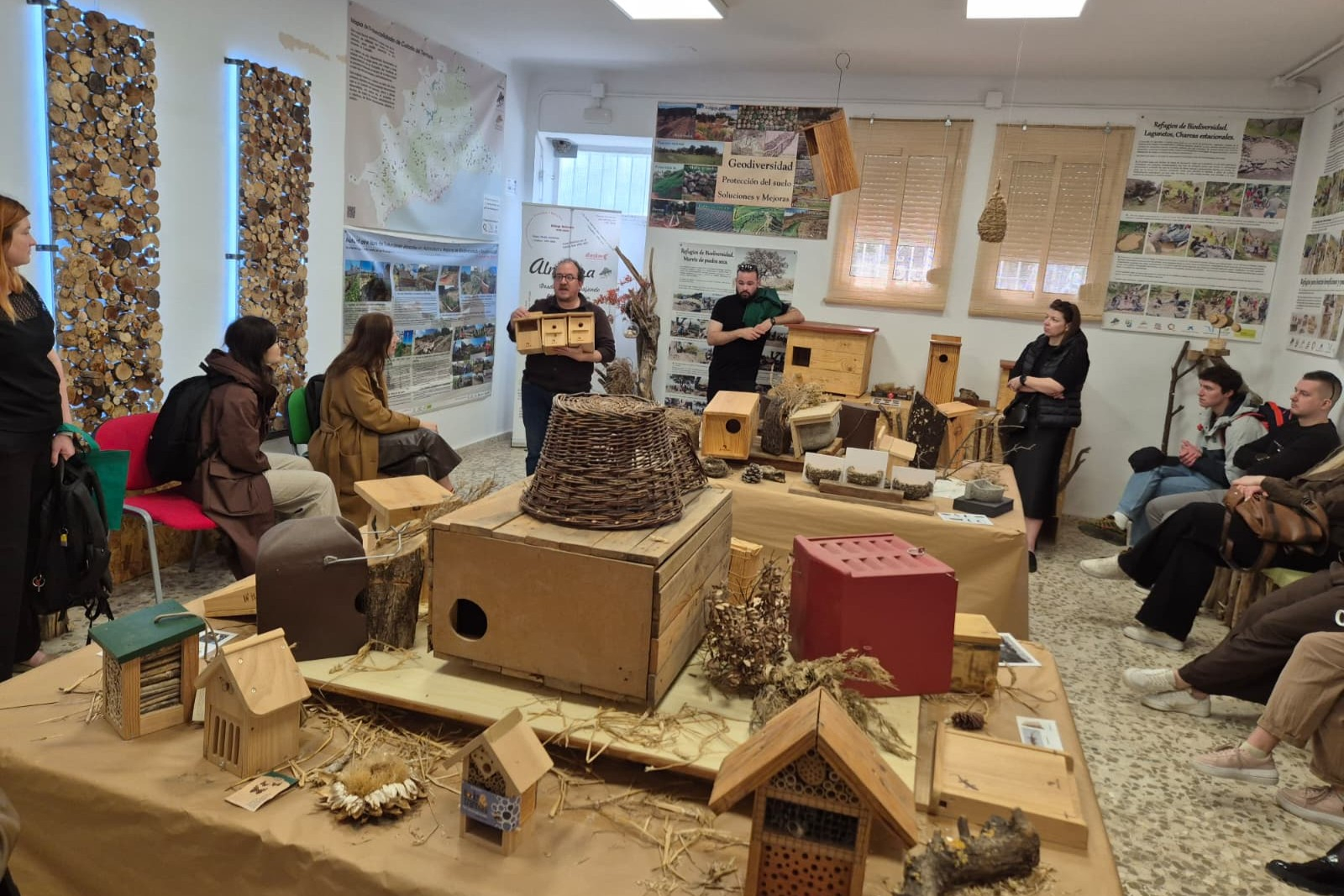 Ventspils novada Izglītības pārvaldes vadītājas vietniece Sibilla Veģe un Piltenes kultūras nama vadītāja Zane Jope devās pieredzes apmaiņas braucienā uz Spāniju