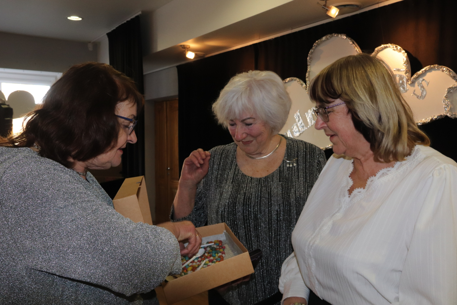 Seniori svinēja Sudrabotās melodijas