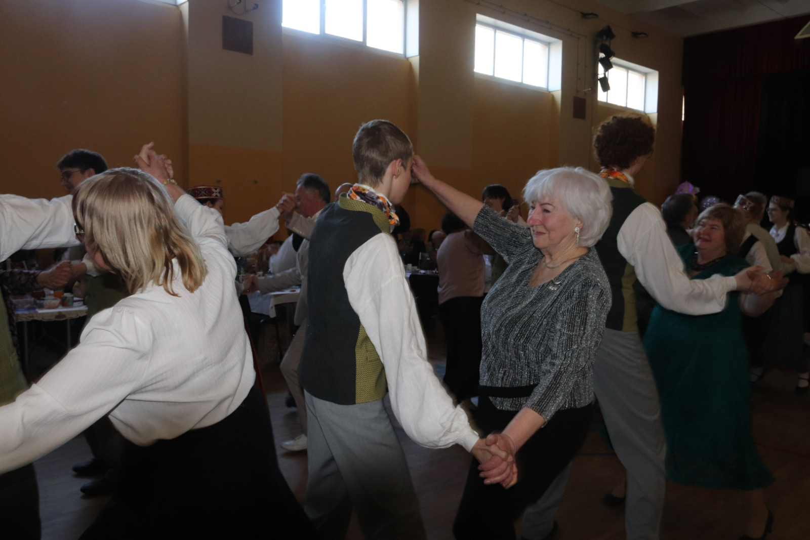 Seniori svinēja Sudrabotās melodijas