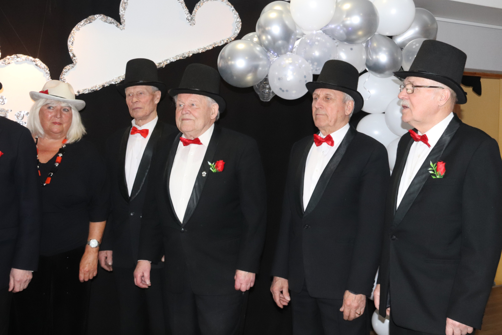 Seniori svinēja Sudrabotās melodijas