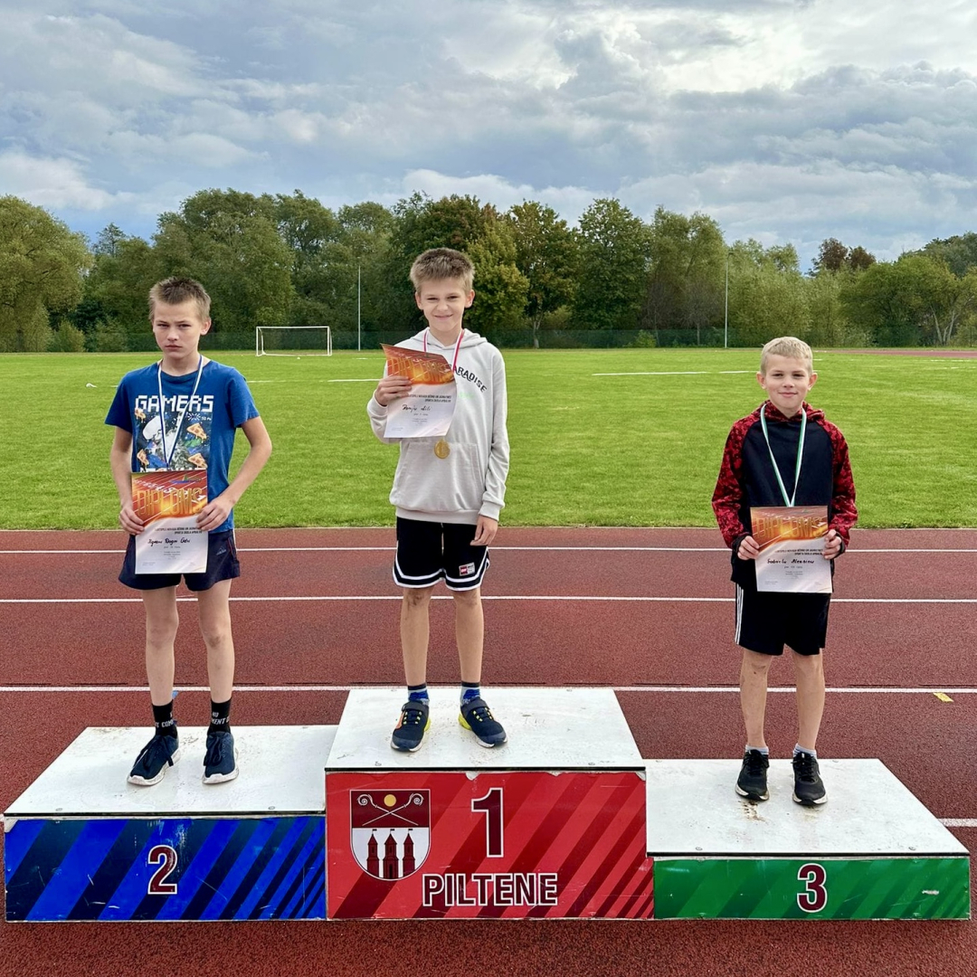 Sportisti ar diplomiem