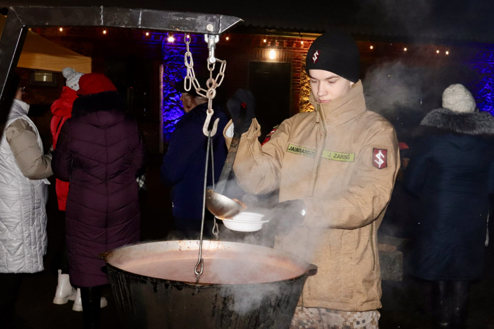 Jaunsargs lej zupu