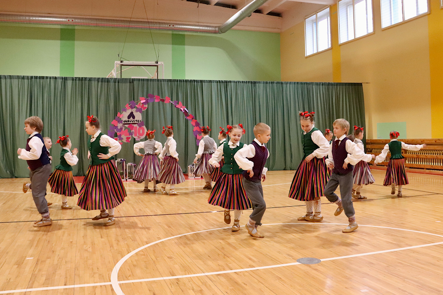Dejo bērnu deju kolektīvs