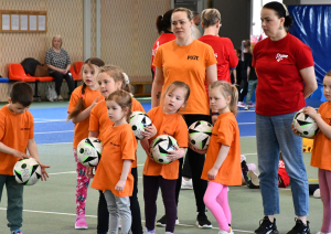 Berni piedalās sportiskās aktivitātēs